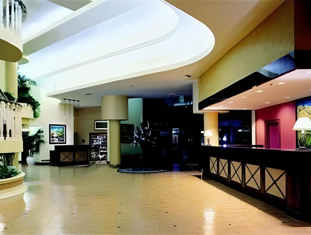 Ontario Gateway Hotel المظهر الخارجي الصورة